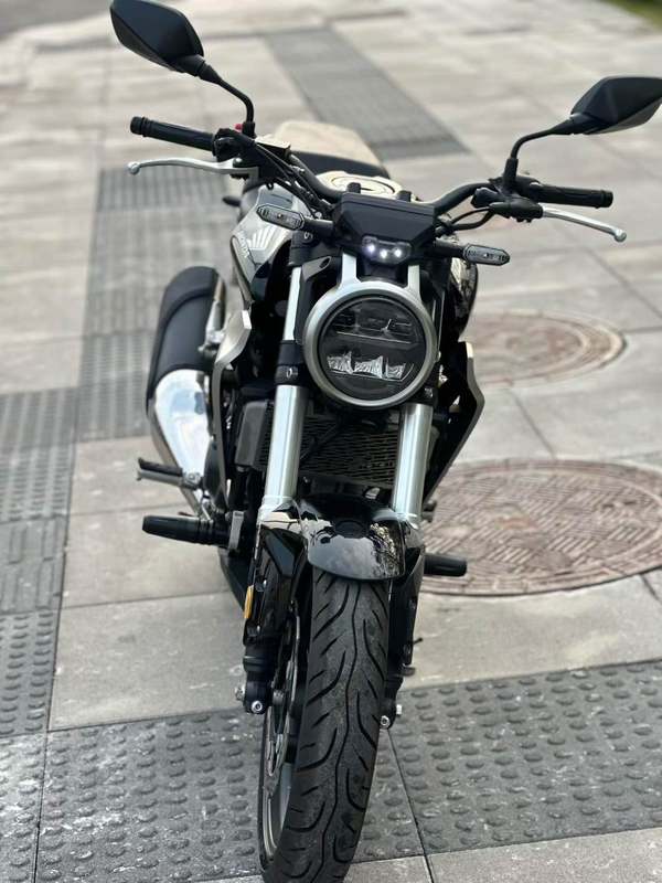 二手本田CB300R