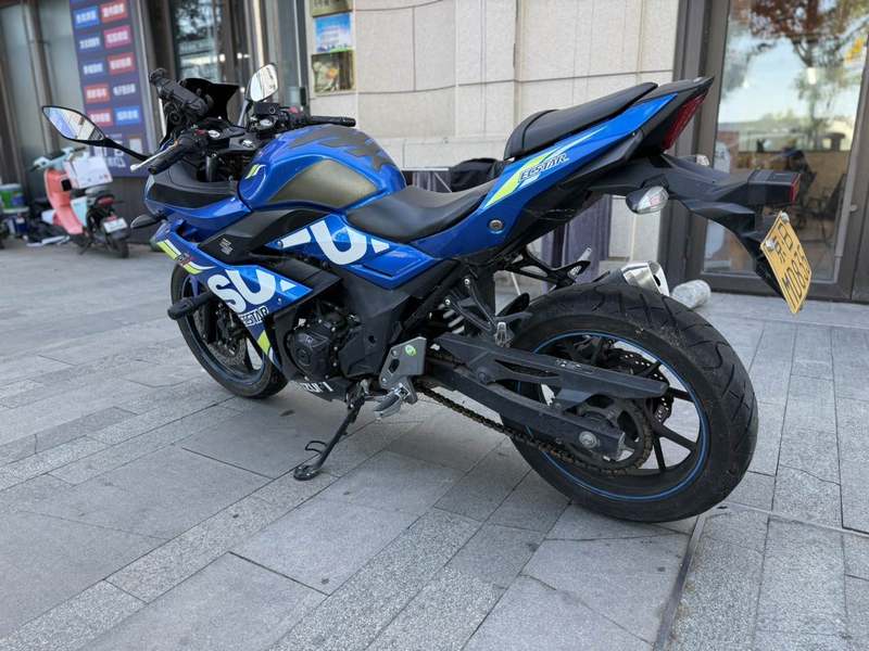 二手豪爵铃木GSX250R