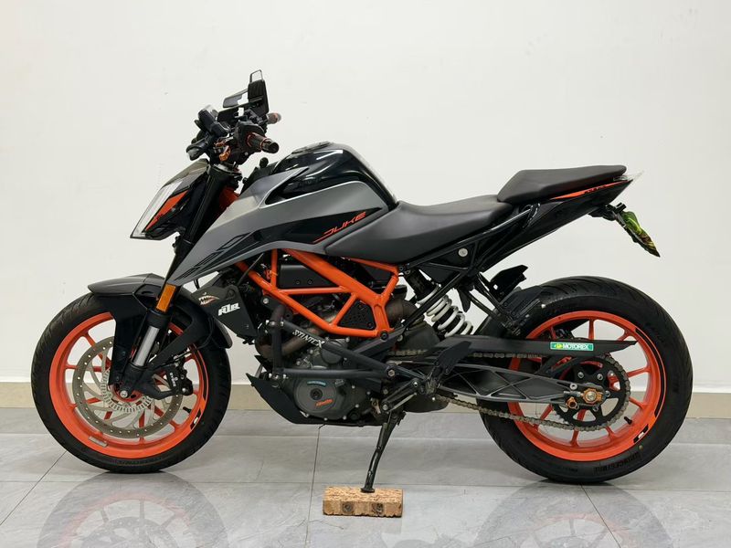 二手KTMR2R390 Duke