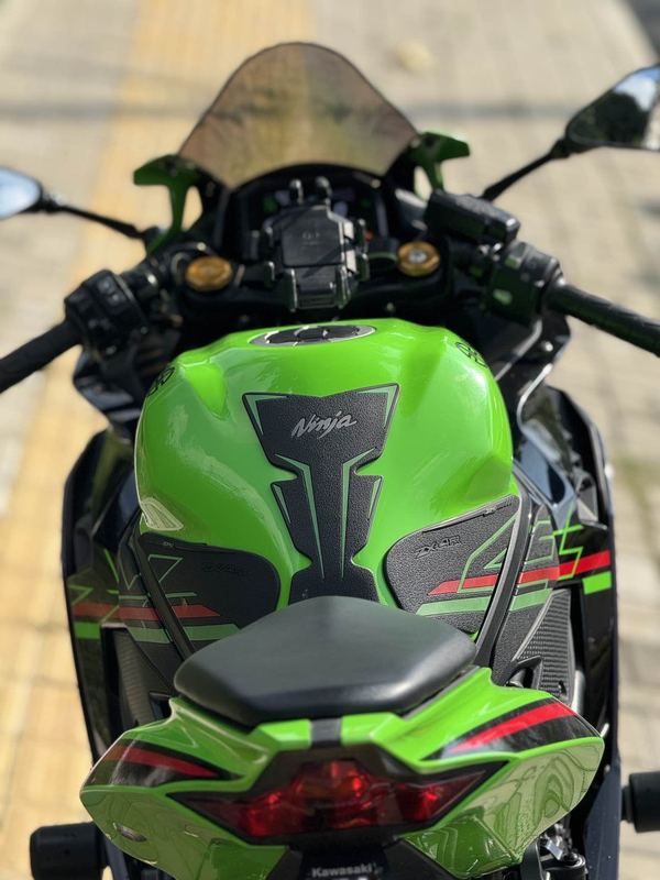 二手川崎ZX-4R
