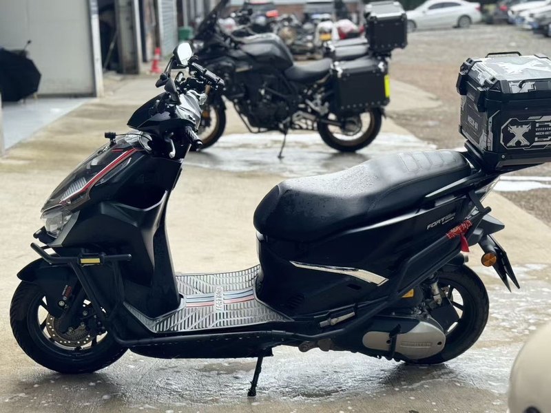 二手QJMOTOR鸿150RS