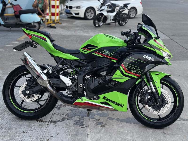 二手川崎ZX-4R