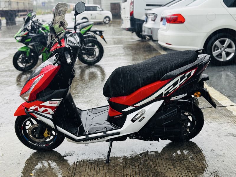 二手五羊本田NX125