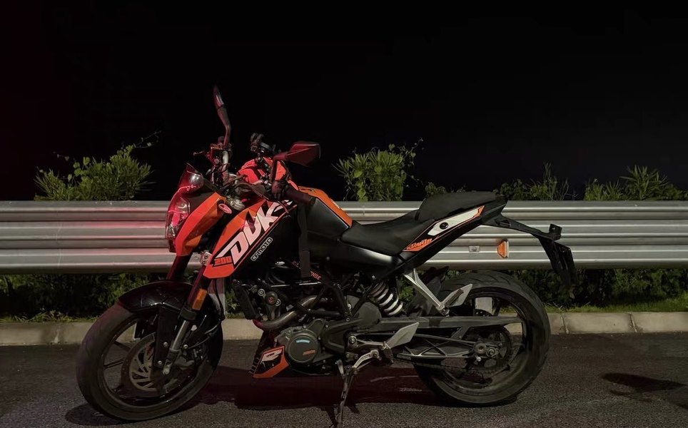 二手KTMR2R200 Duke
