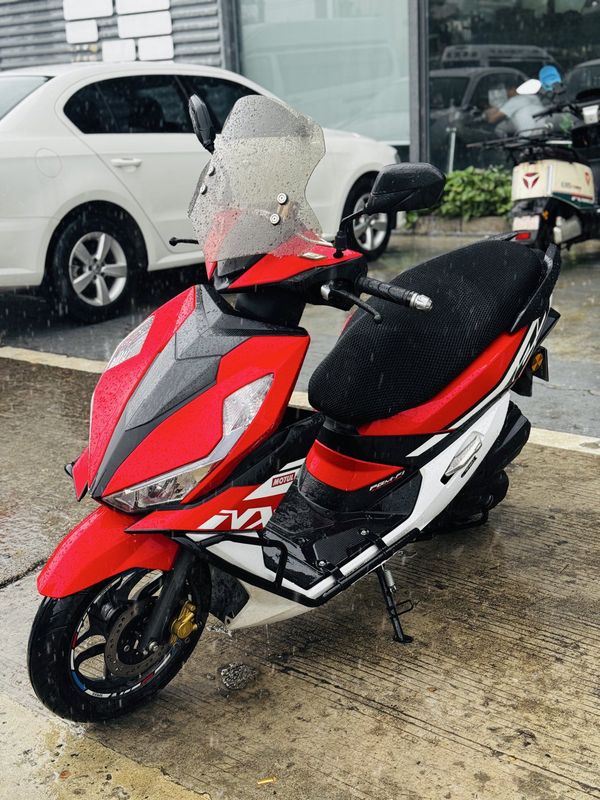 二手五羊本田NX125