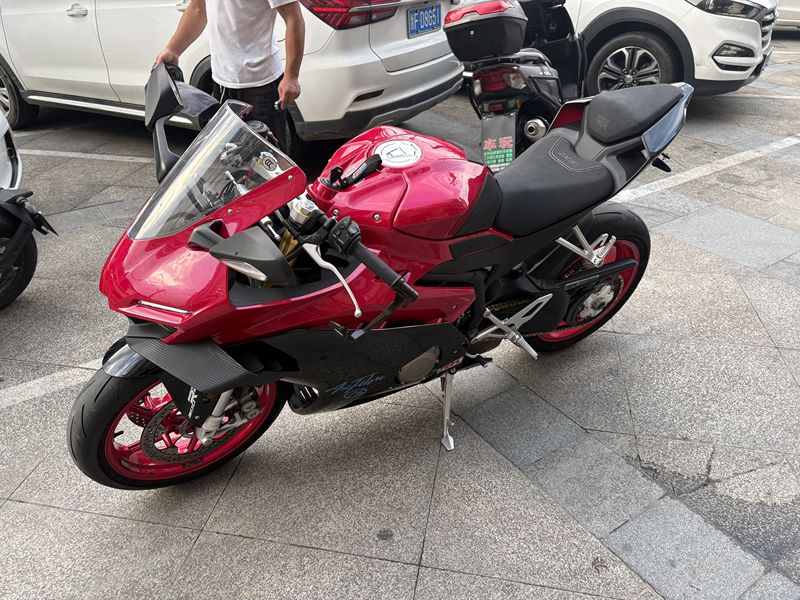 二手张雪机车500RR