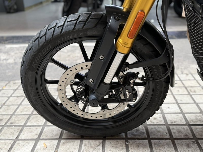 二手凯旋Scrambler 400 X