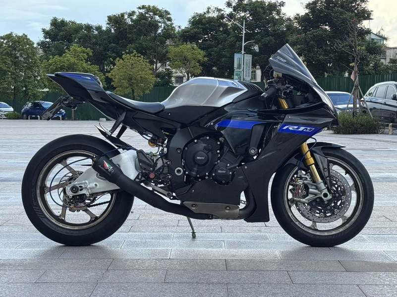 二手雅马哈YZF-R1