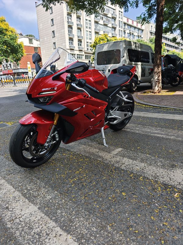 二手张雪机车820RR