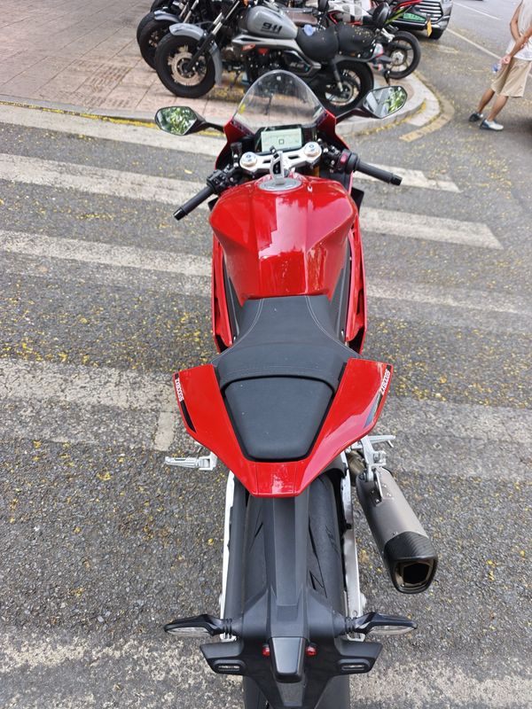 二手张雪机车820RR