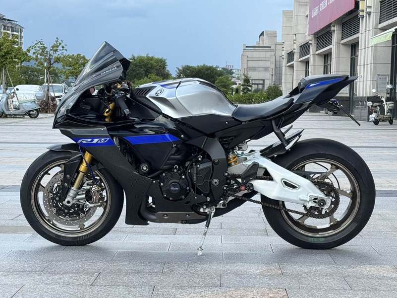 二手雅马哈YZF-R1