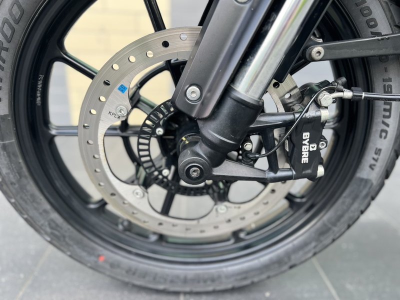 二手凯旋Scrambler 400 X