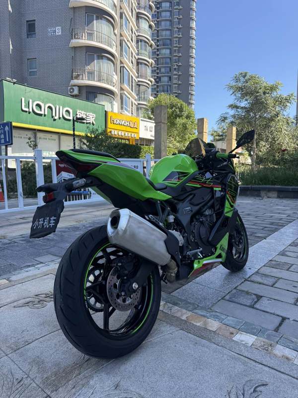 二手川崎ZX-4R