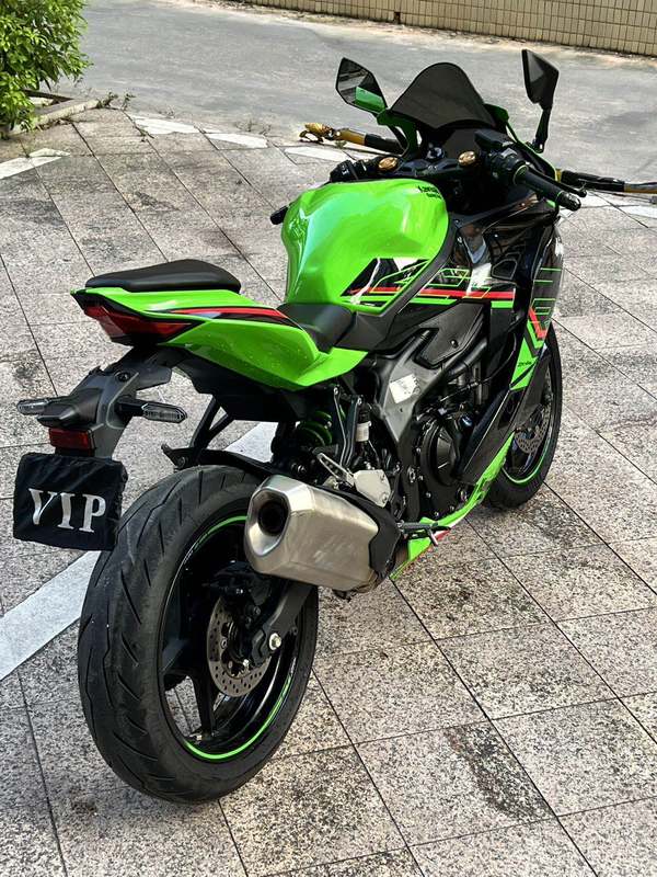 二手川崎ZX-4R