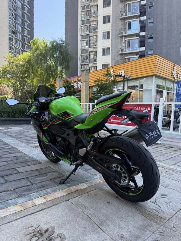 二手川崎ZX-4R