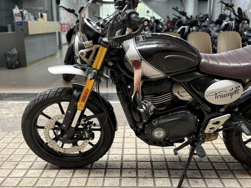 二手凯旋Scrambler 400 X