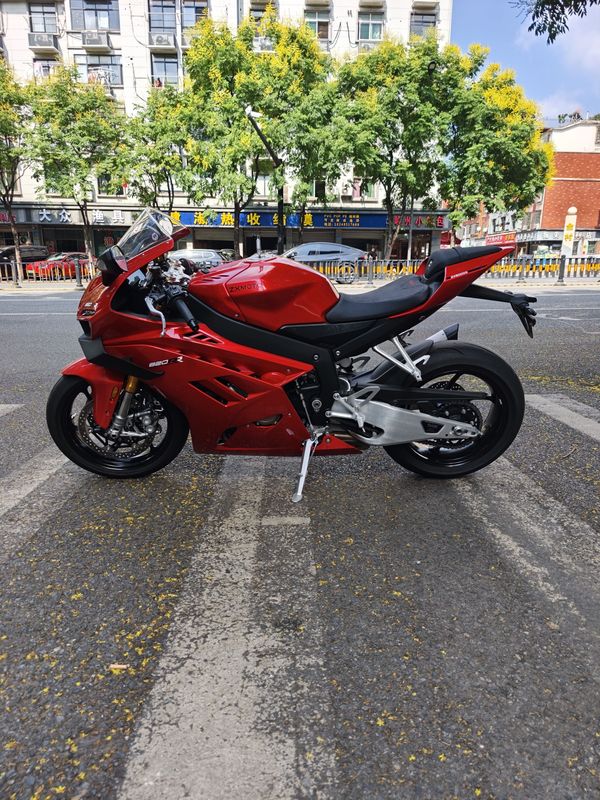 二手张雪机车820RR