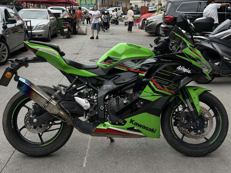 二手川崎ZX-4R