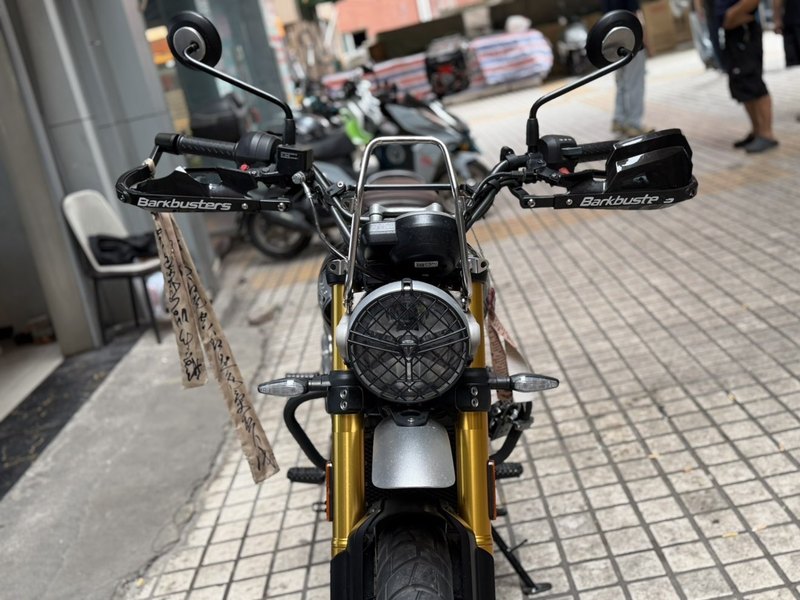 二手凯旋Scrambler 400 X