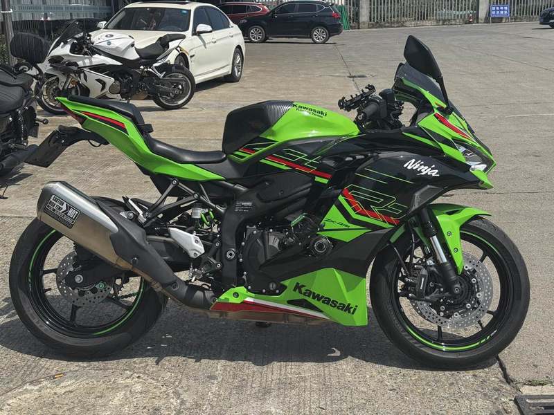 二手川崎ZX-4R