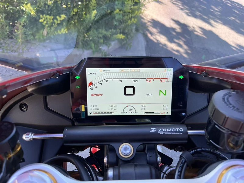 二手张雪机车820RR