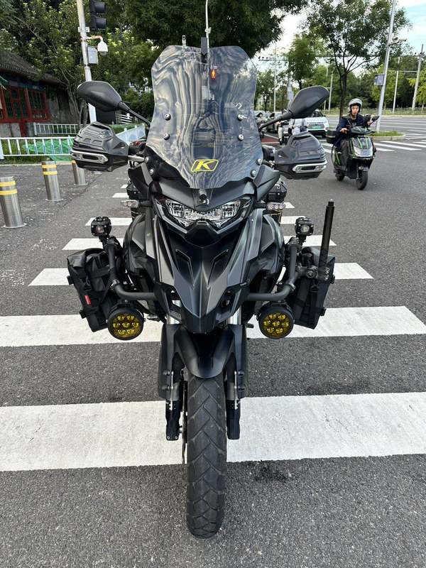 二手贝纳利TRK552