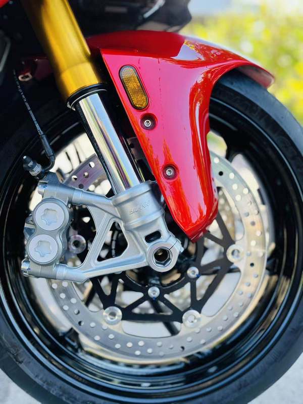 二手张雪机车820RR