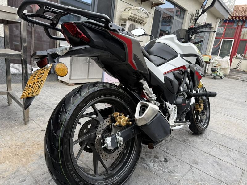 二手五羊本田CB190R 暴锋眼