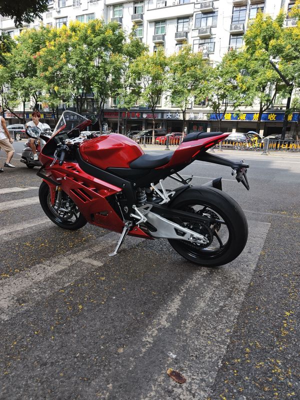 二手张雪机车820RR