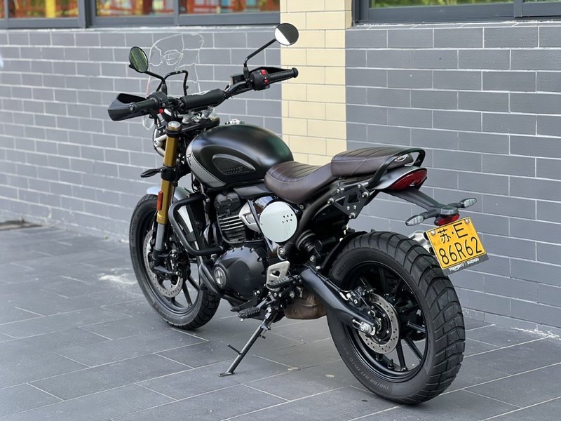 二手凯旋Scrambler 400 X