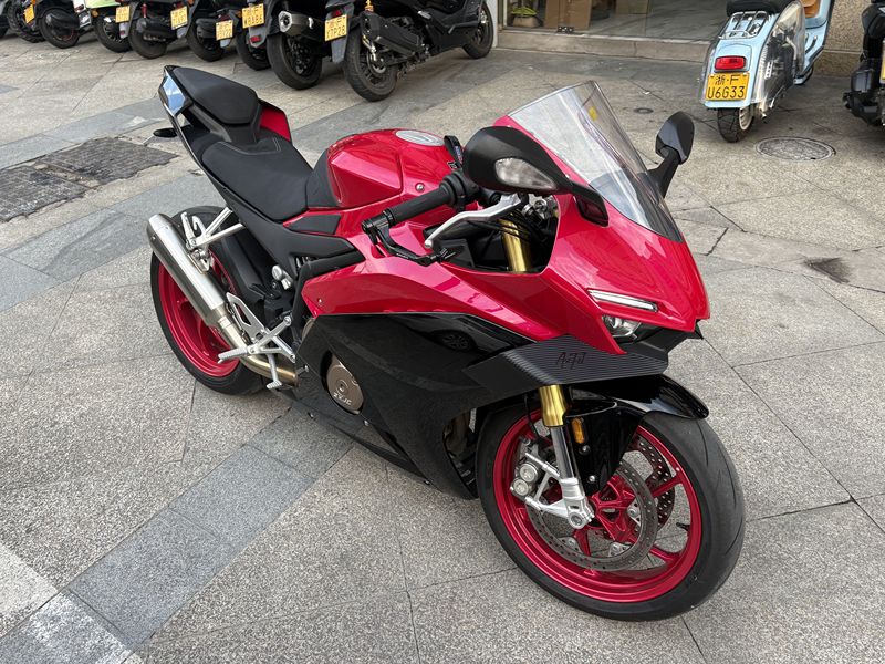 二手张雪机车500RR