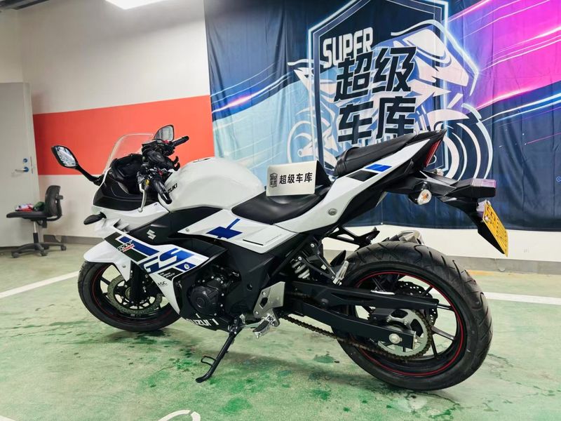 二手豪爵铃木GSX250R