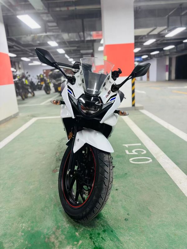 二手豪爵铃木GSX250R