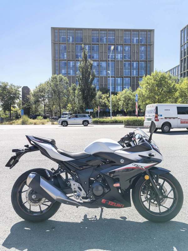 二手豪爵铃木GSX250R