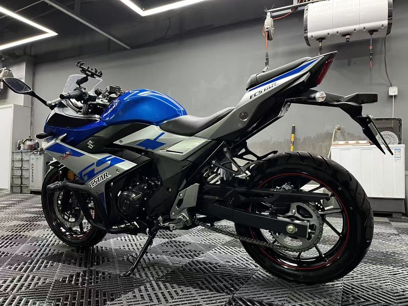 二手豪爵铃木GSX250R