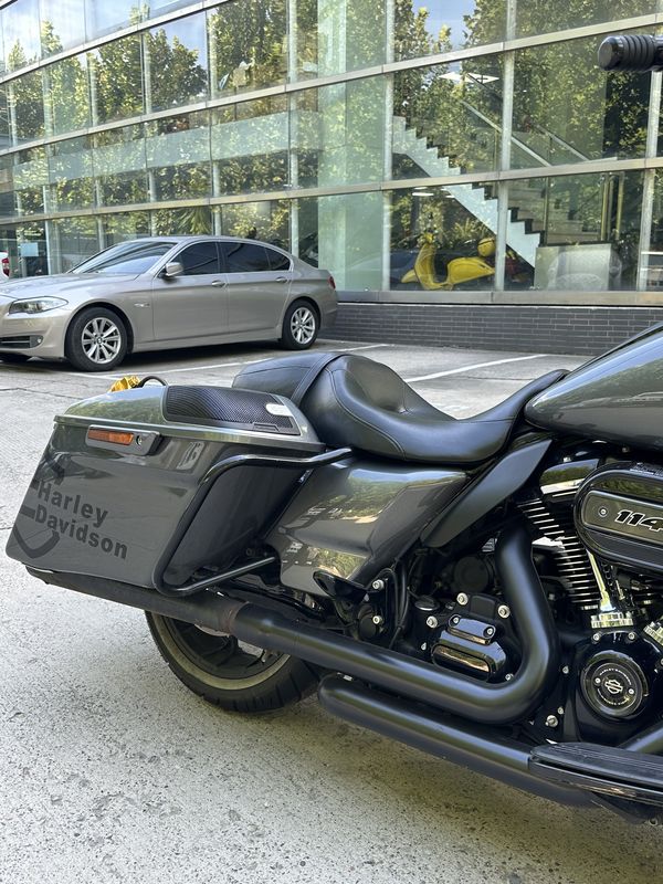 二手哈雷戴维森大道滑翔 Street Glide