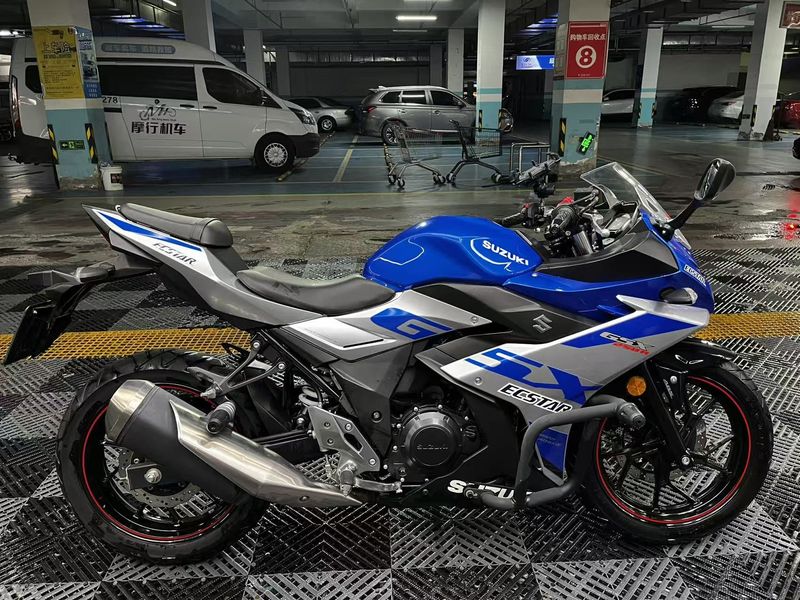 二手豪爵铃木GSX250R