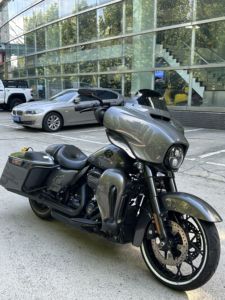 二手哈雷戴维森大道滑翔 Street Glide