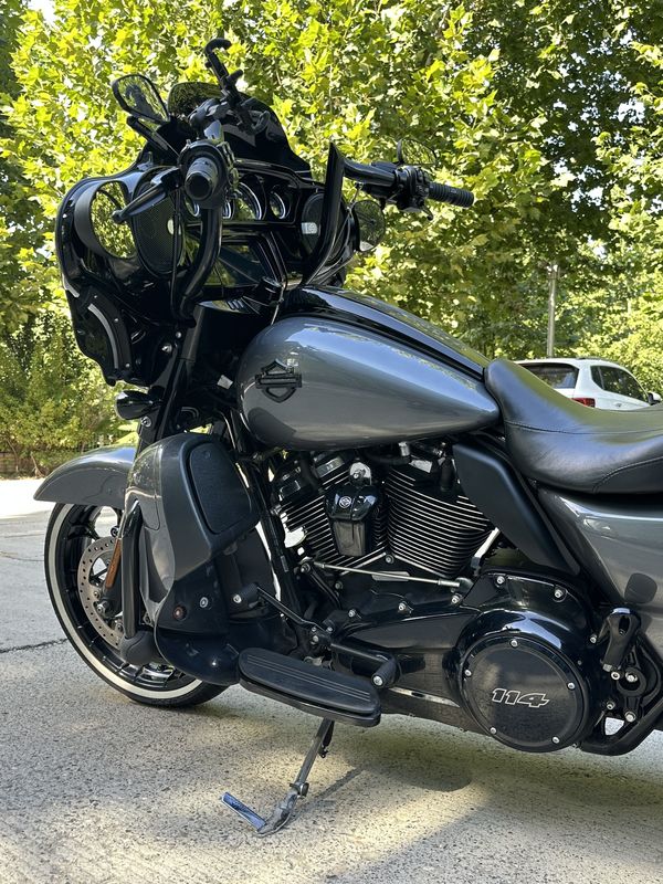 二手哈雷戴维森大道滑翔 Street Glide