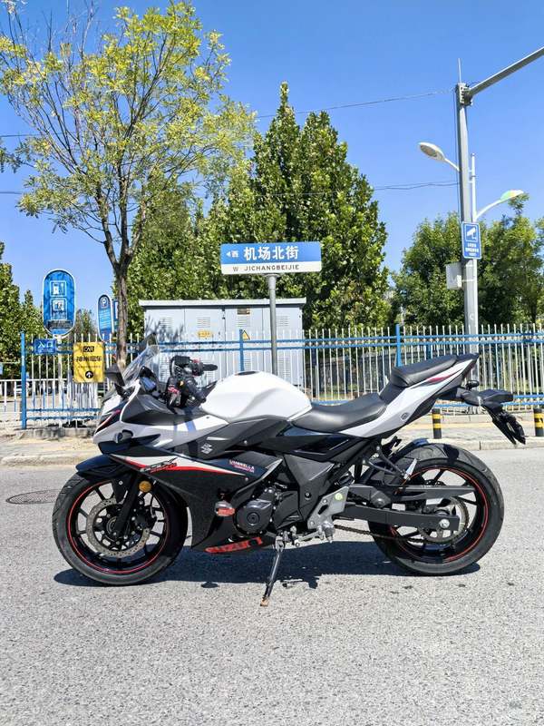 二手豪爵铃木GSX250R