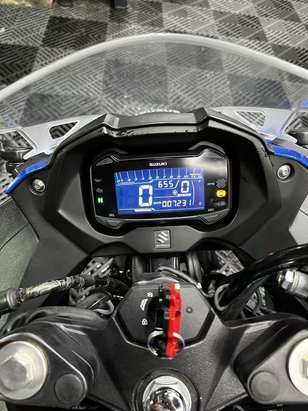 二手豪爵铃木GSX250R