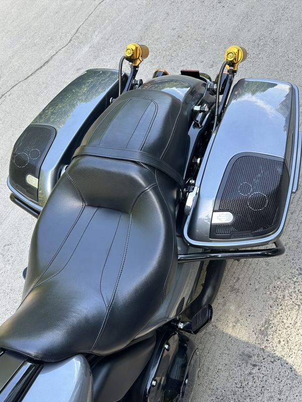 二手哈雷戴维森大道滑翔 Street Glide