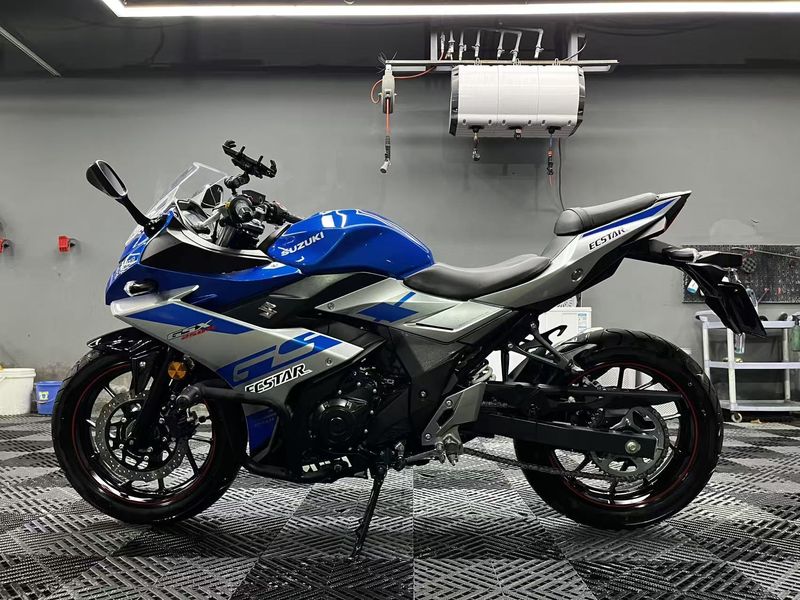 二手豪爵铃木GSX250R