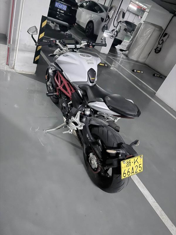 二手奥古斯塔Brutale 800