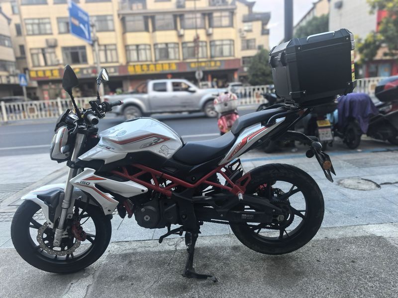 二手贝纳利红宝龙 TNT150i