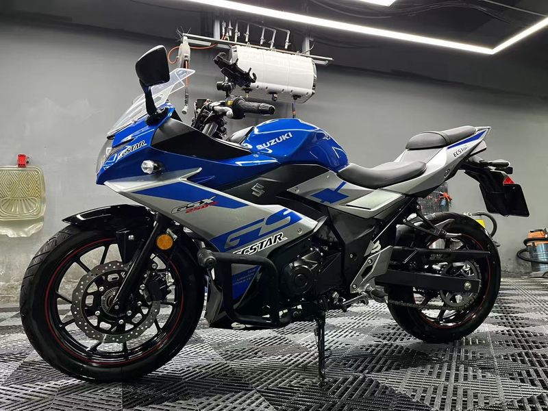二手豪爵铃木GSX250R