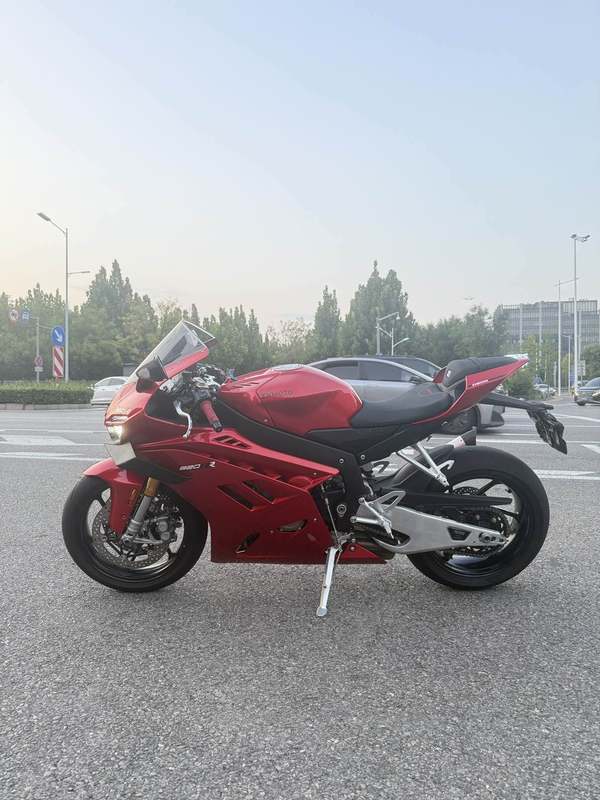 二手张雪机车820RR