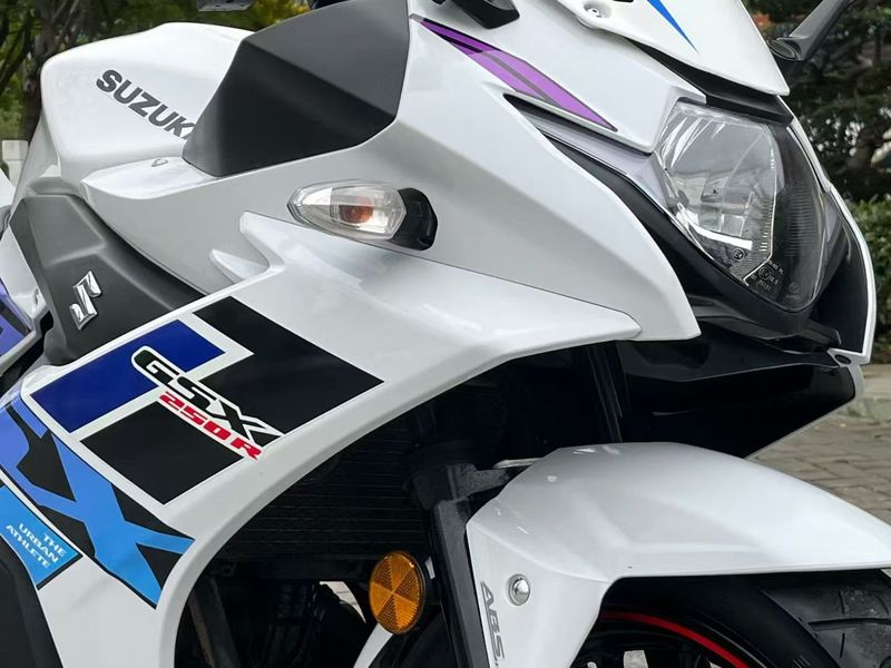 二手豪爵铃木GSX250R