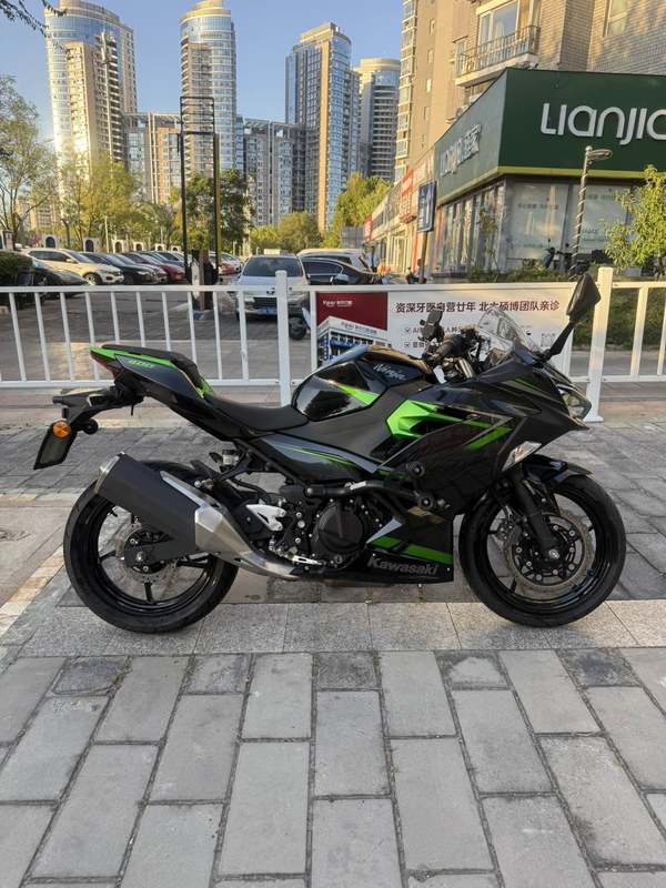 二手川崎Ninja 400