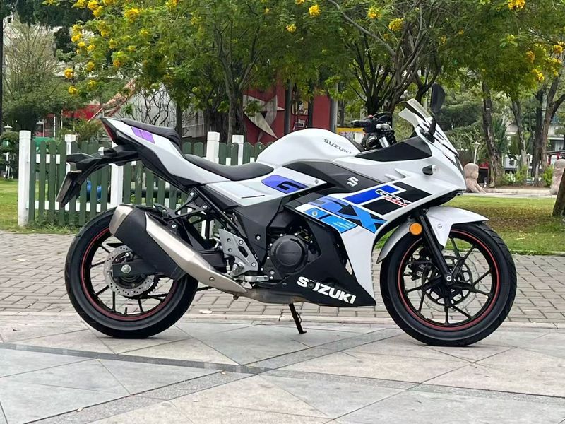 二手豪爵铃木GSX250R